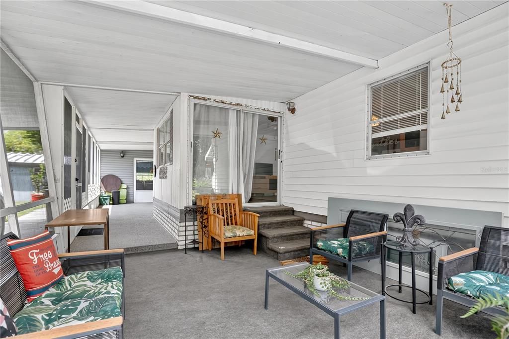 For Sale: $140,000 (2 beds, 1 baths, 672 Square Feet)