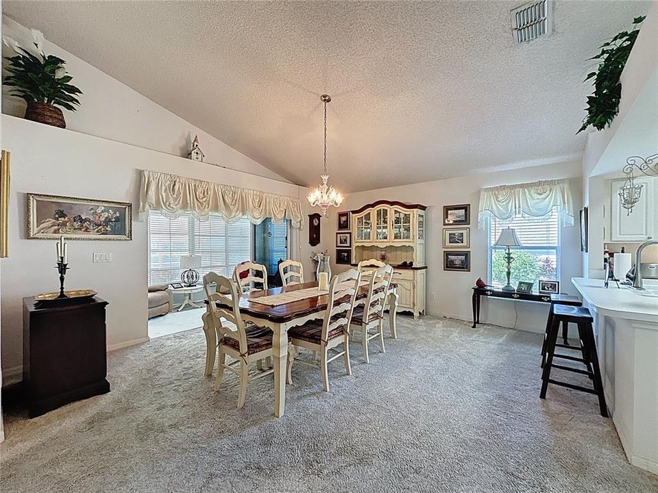 Activo con contrato: $337,500 (2 camas, 2 baños, 1745 Pies cuadrados)