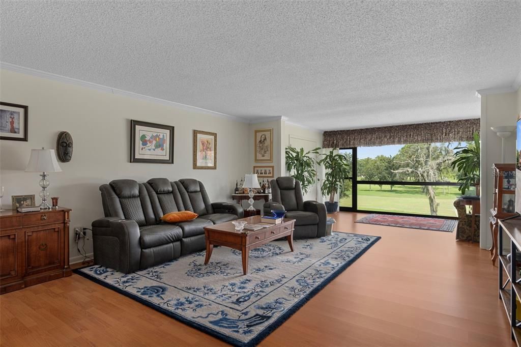 For Sale: $205,000 (2 beds, 2 baths, 1643 Square Feet)