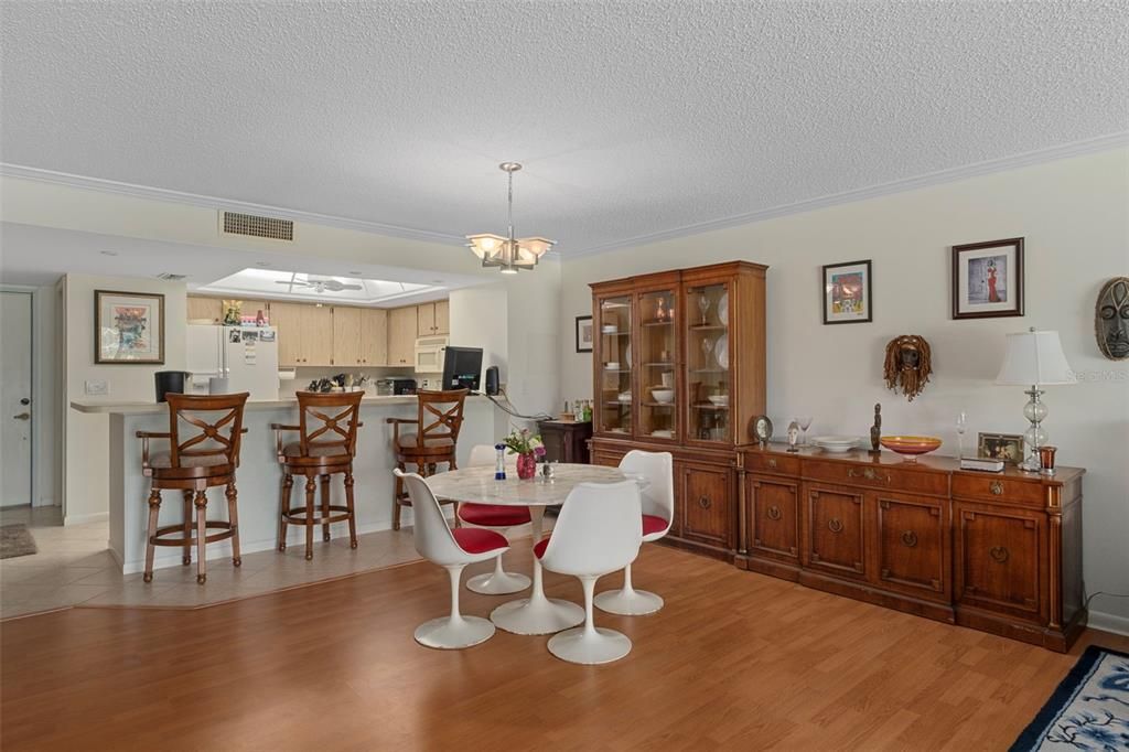 For Sale: $205,000 (2 beds, 2 baths, 1643 Square Feet)