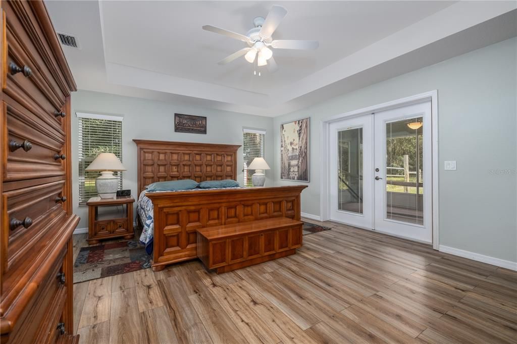 En Venta: $958,000 (3 camas, 2 baños, 2764 Pies cuadrados)