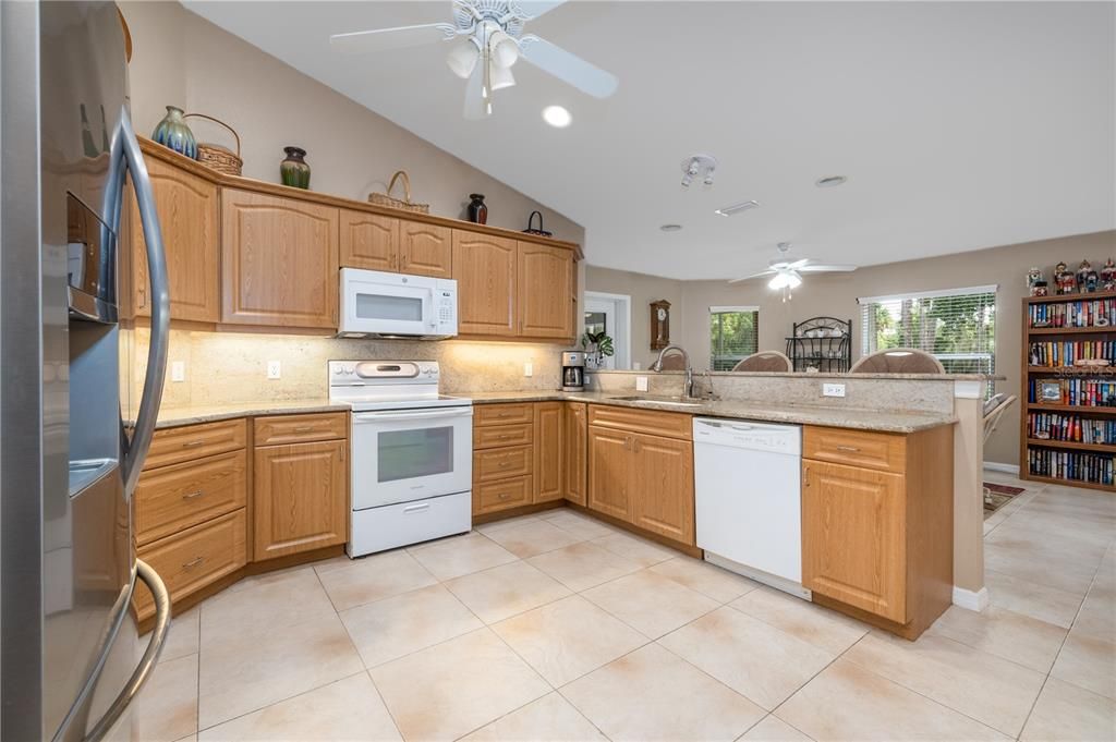 En Venta: $958,000 (3 camas, 2 baños, 2764 Pies cuadrados)