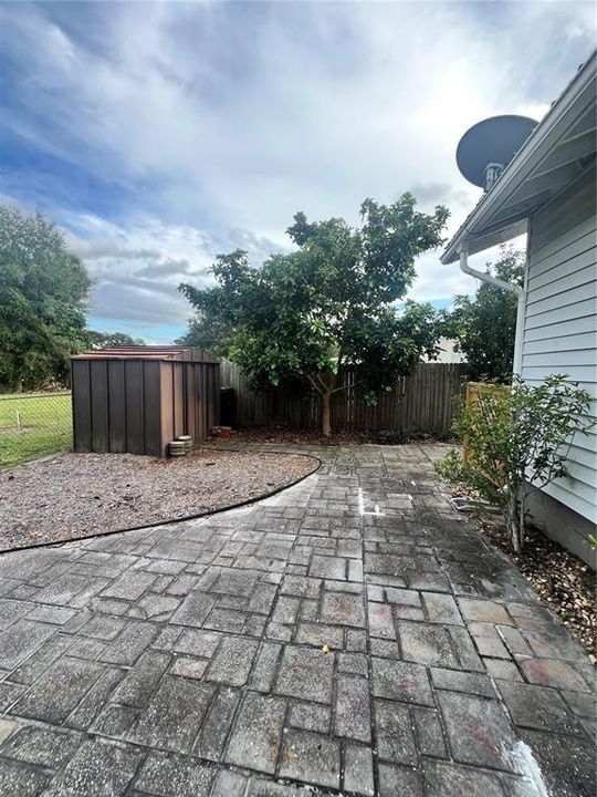 合同活跃: $214,468 (2 贝兹, 1 浴室, 1112 平方英尺)