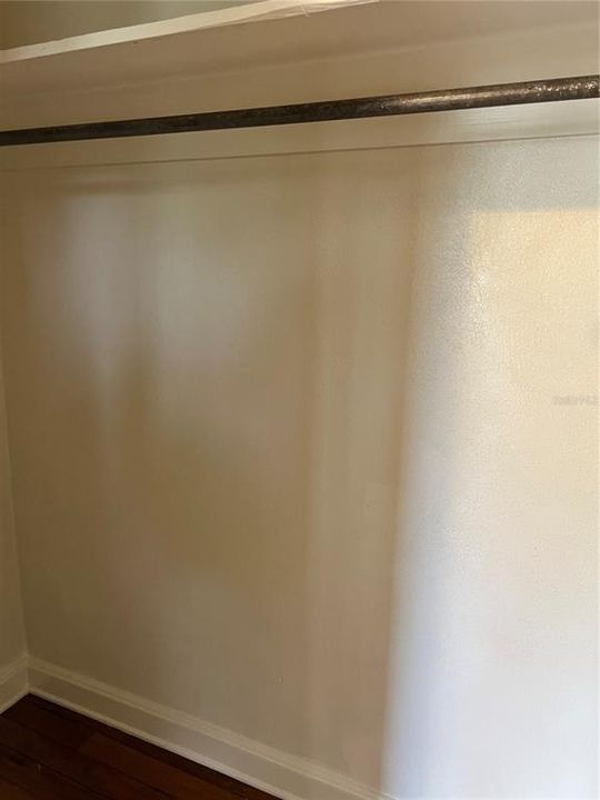 合同活跃: $214,468 (2 贝兹, 1 浴室, 1112 平方英尺)