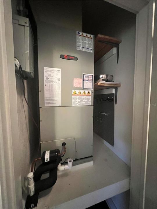 合同活跃: $214,468 (2 贝兹, 1 浴室, 1112 平方英尺)