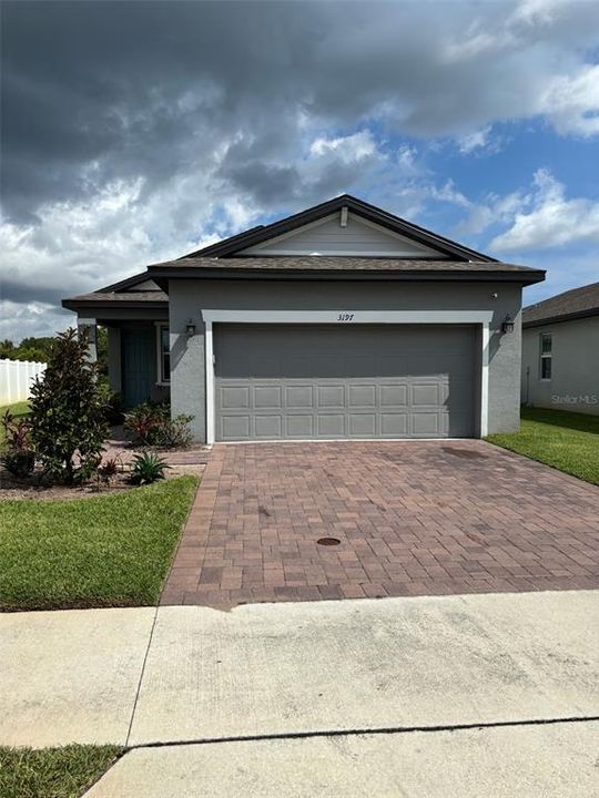 Recently Rented: $2,200 (4 beds, 2 baths, 1608 Square Feet)