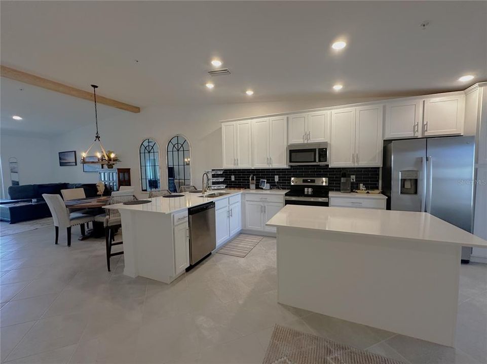 For Rent: $5,000 (2 beds, 2 baths, 1355 Square Feet)