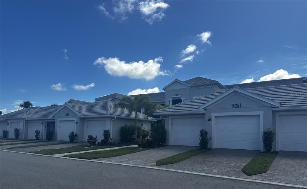 For Rent: $5,000 (2 beds, 2 baths, 1355 Square Feet)