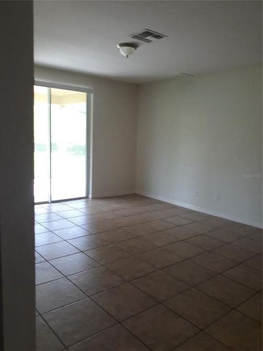 出租: $1,850 (3 贝兹, 2 浴室, 1526 平方英尺)