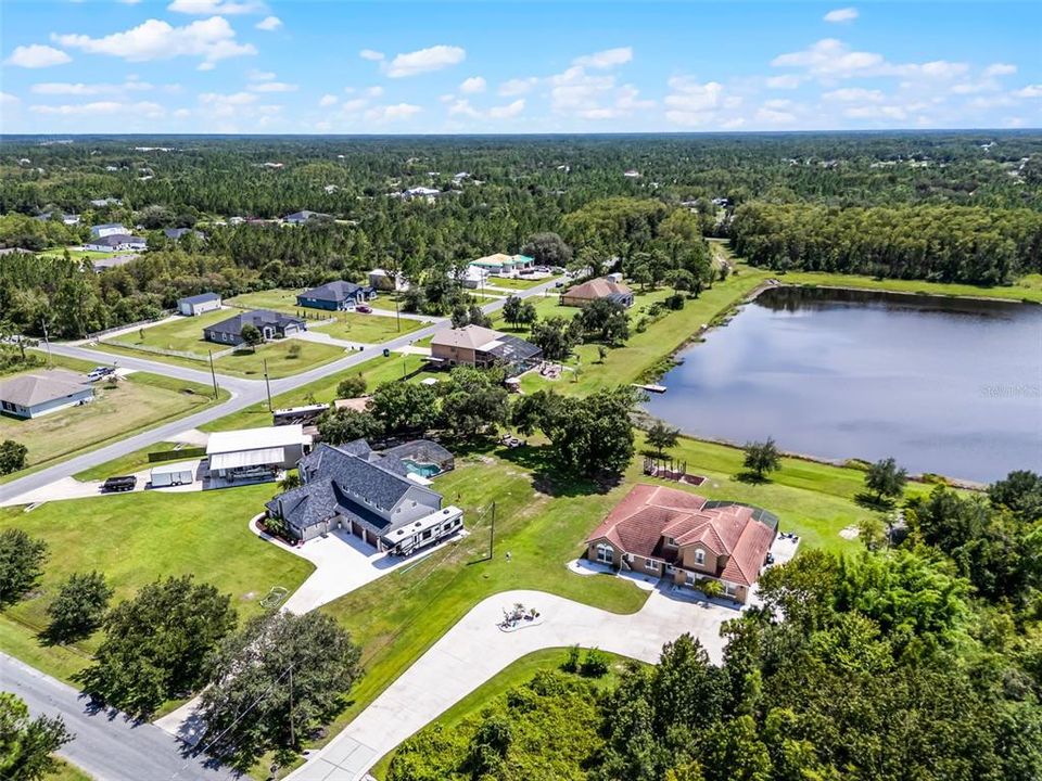 Activo con contrato: $725,000 (5 camas, 4 baños, 3187 Pies cuadrados)