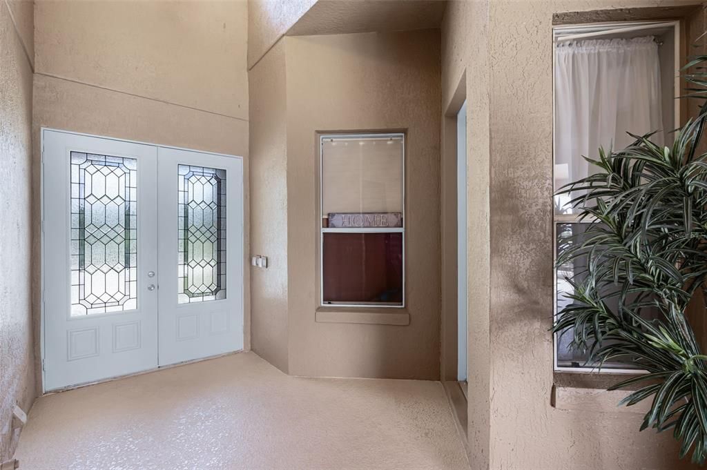 Activo con contrato: $725,000 (5 camas, 4 baños, 3187 Pies cuadrados)