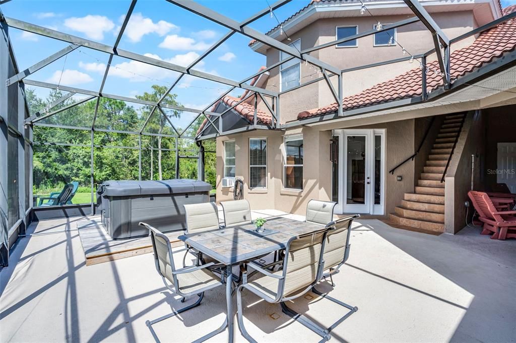 Activo con contrato: $725,000 (5 camas, 4 baños, 3187 Pies cuadrados)