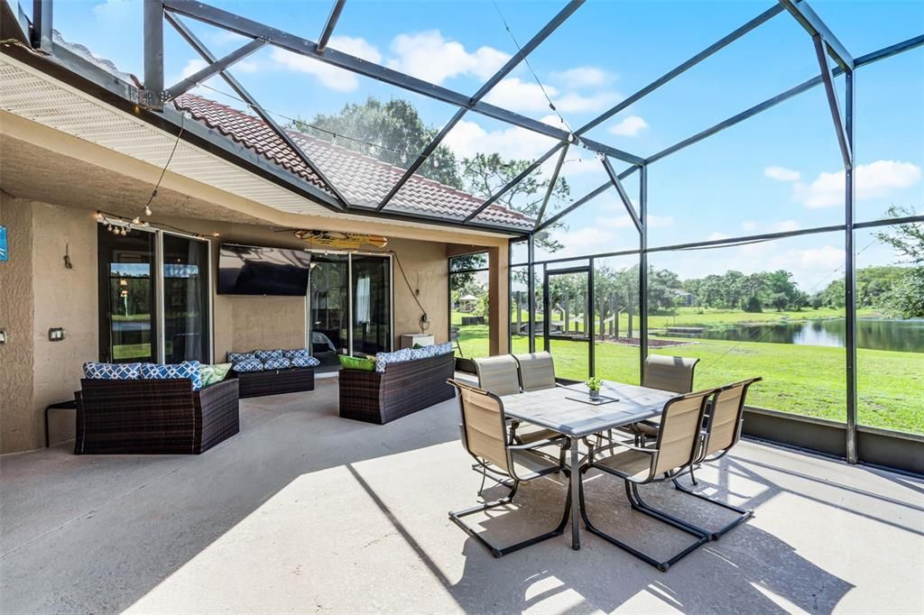 Activo con contrato: $725,000 (5 camas, 4 baños, 3187 Pies cuadrados)