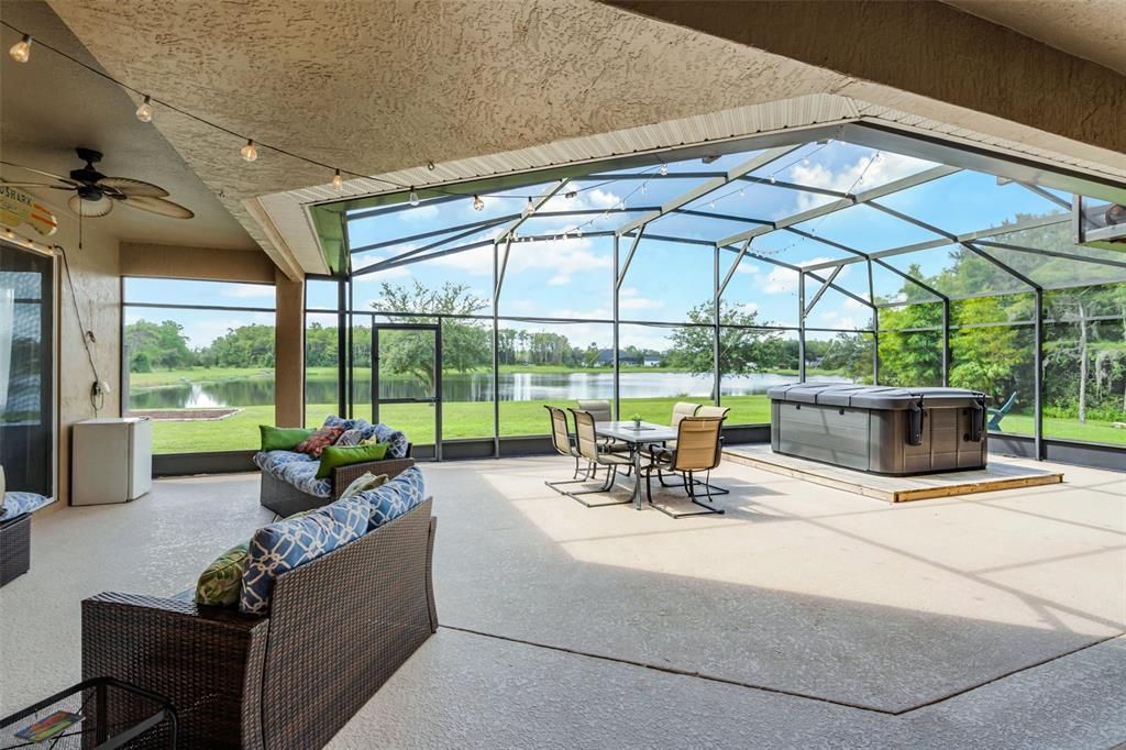 Activo con contrato: $725,000 (5 camas, 4 baños, 3187 Pies cuadrados)