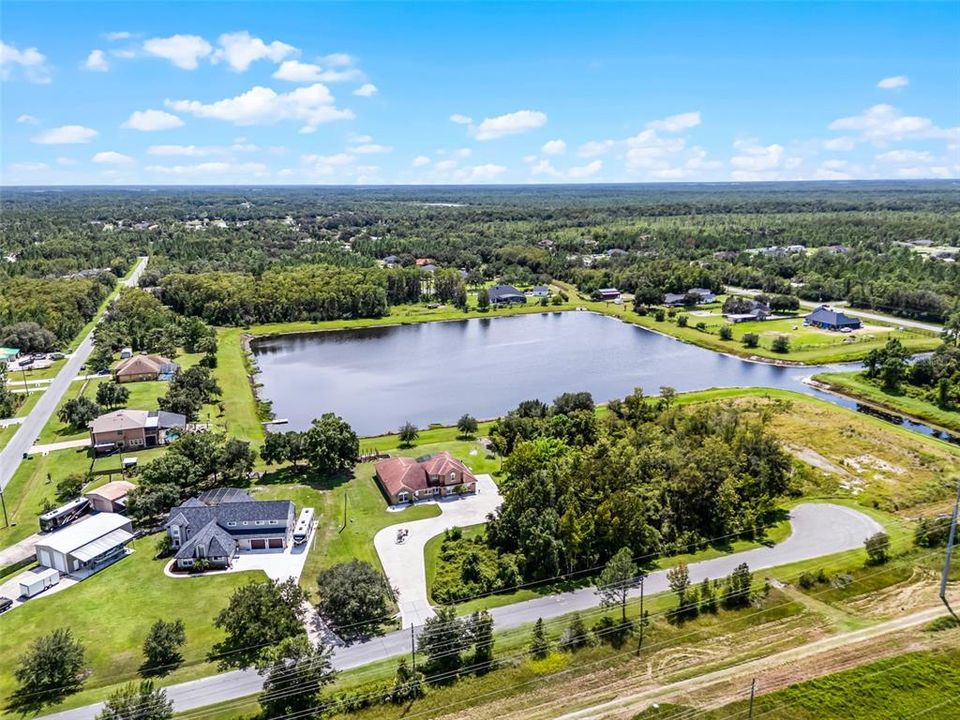 Activo con contrato: $725,000 (5 camas, 4 baños, 3187 Pies cuadrados)