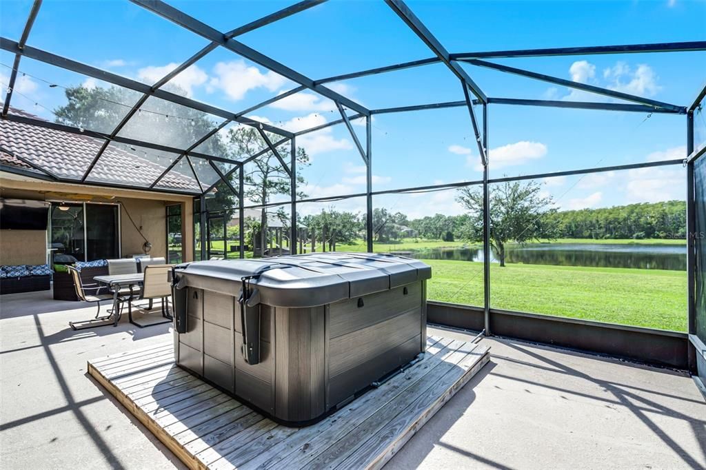 Activo con contrato: $725,000 (5 camas, 4 baños, 3187 Pies cuadrados)