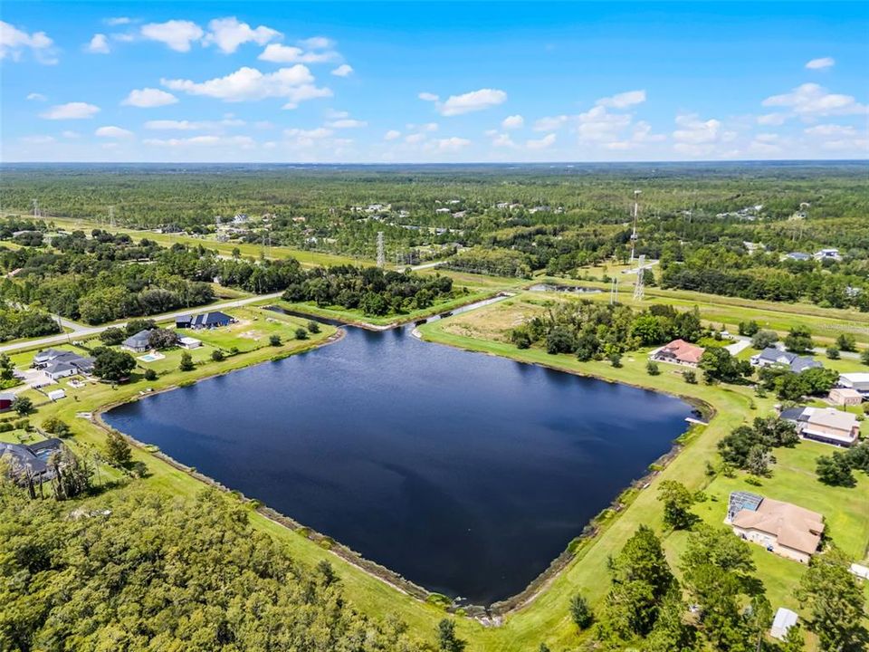 Activo con contrato: $725,000 (5 camas, 4 baños, 3187 Pies cuadrados)