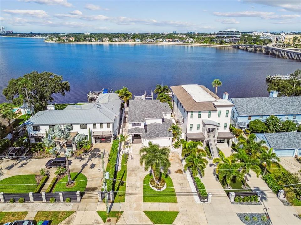 Recientemente alquilado: $19,000 (4 camas, 4 baños, 3380 Pies cuadrados)