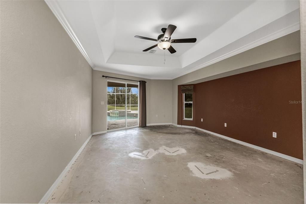 合同活跃: $409,900 (3 贝兹, 2 浴室, 2363 平方英尺)