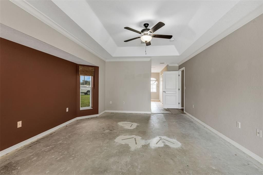 合同活跃: $409,900 (3 贝兹, 2 浴室, 2363 平方英尺)