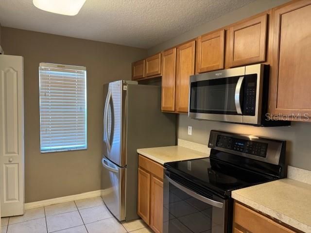 На продажу: $200,000 (3 спален, 2 ванн, 1363 Квадратных фут)