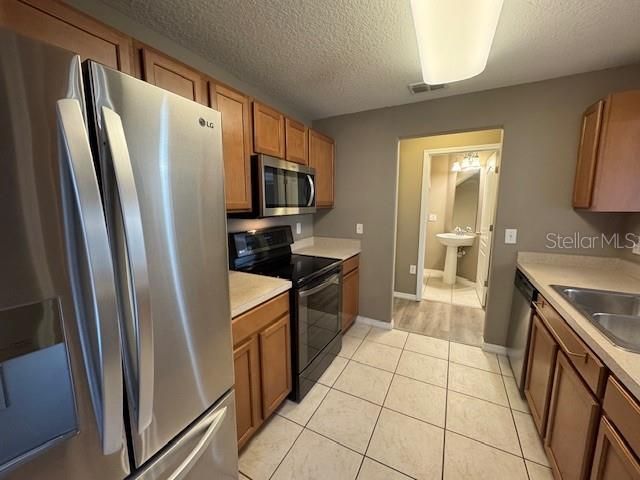 На продажу: $200,000 (3 спален, 2 ванн, 1363 Квадратных фут)