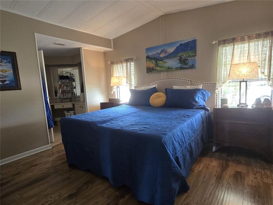 На продажу: $189,900 (2 спален, 2 ванн, 1631 Квадратных фут)