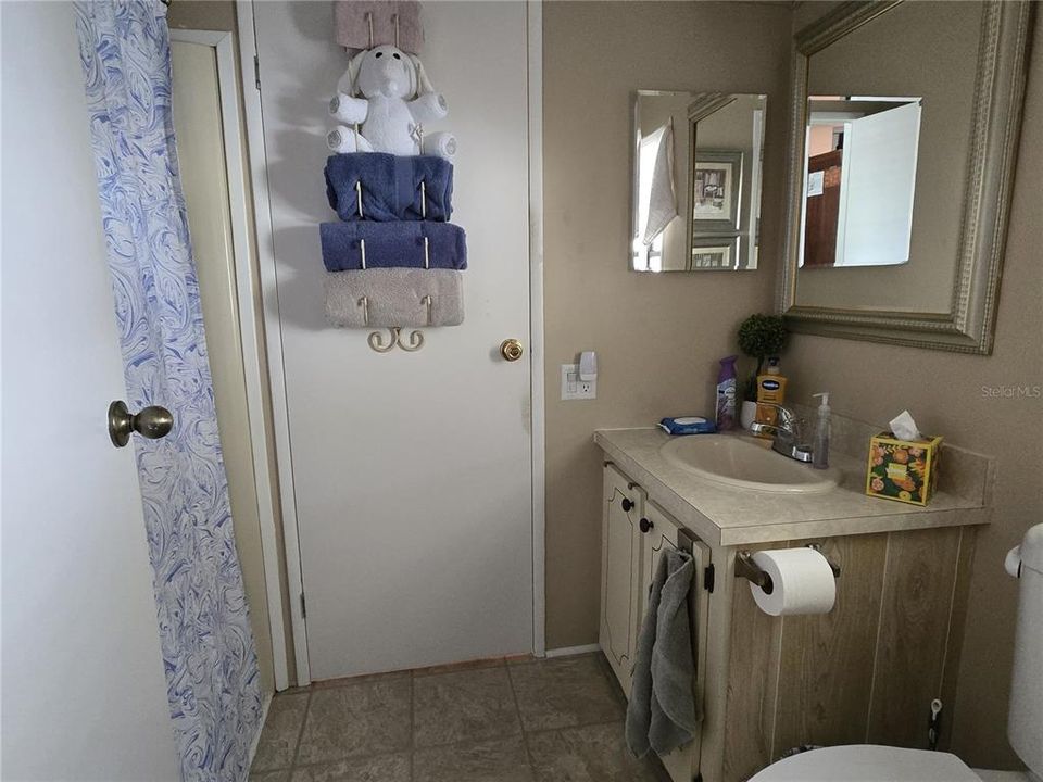 На продажу: $189,900 (2 спален, 2 ванн, 1631 Квадратных фут)