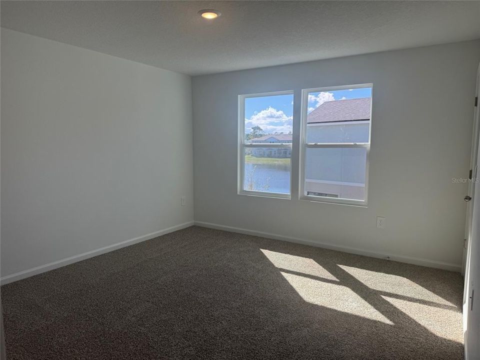 На продажу: $294,990 (2 спален, 2 ванн, 1442 Квадратных фут)