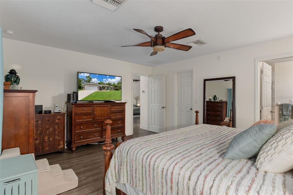 En Venta: $389,000 (2 camas, 2 baños, 1386 Pies cuadrados)