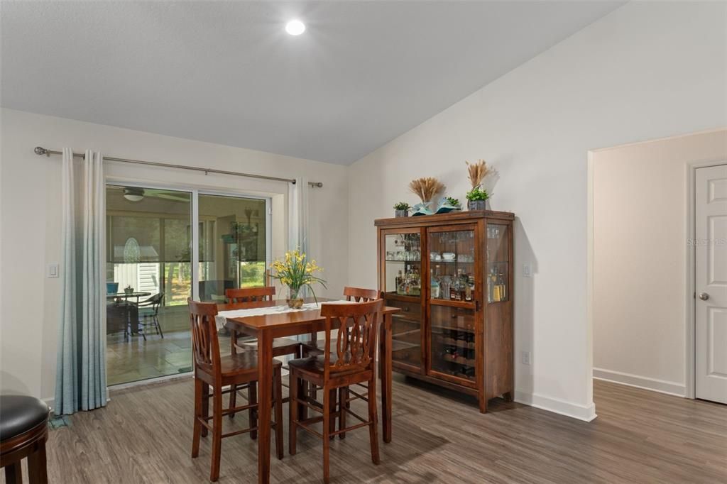 En Venta: $389,000 (2 camas, 2 baños, 1386 Pies cuadrados)