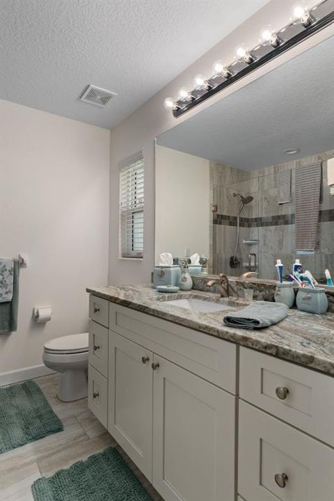 En Venta: $389,000 (2 camas, 2 baños, 1386 Pies cuadrados)