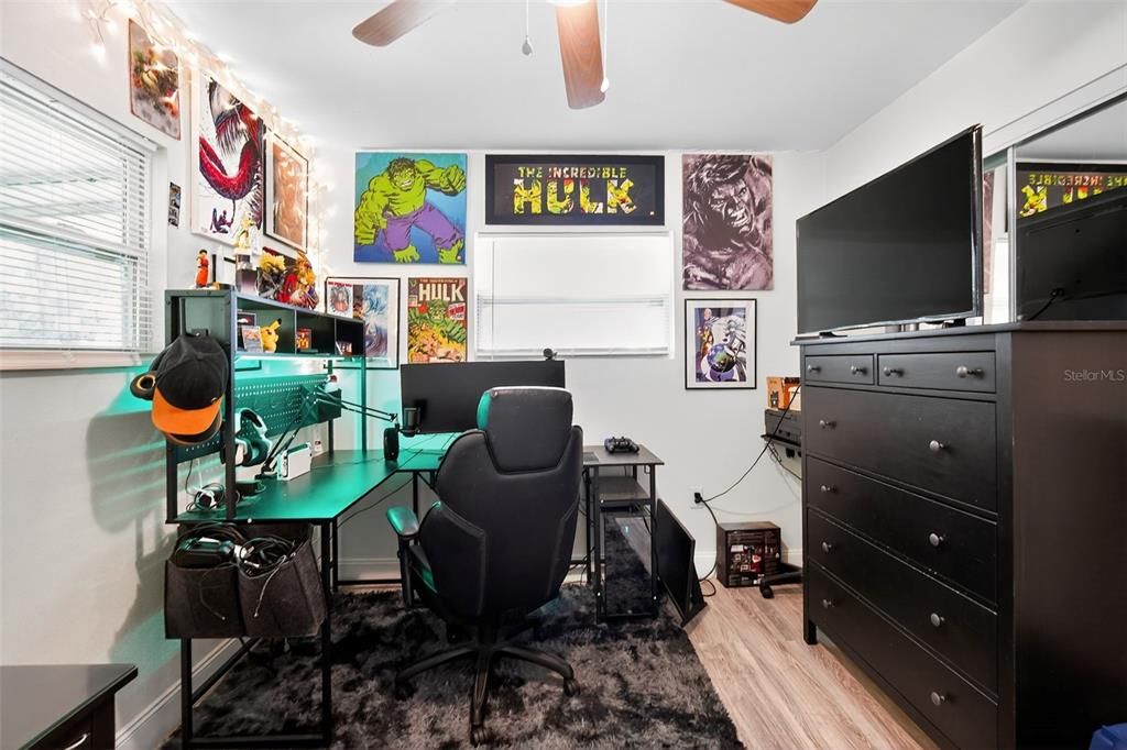 На продажу: $217,000 (3 спален, 1 ванн, 1100 Квадратных фут)