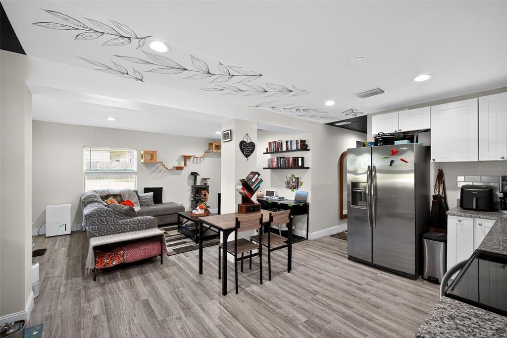 На продажу: $217,000 (3 спален, 1 ванн, 1100 Квадратных фут)