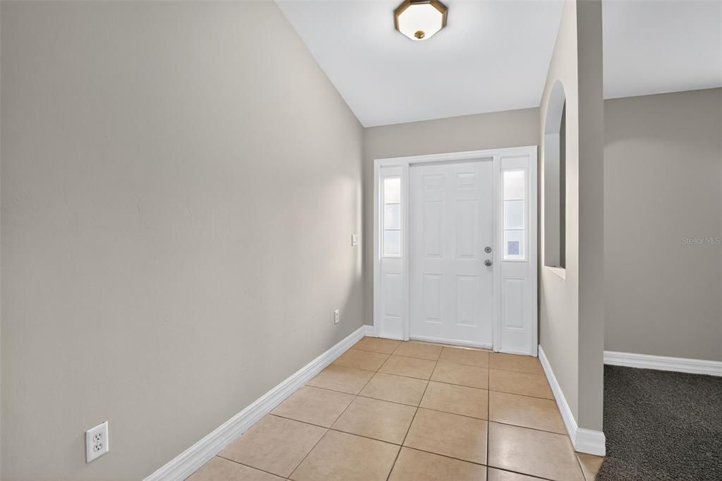 На продажу: $329,900 (3 спален, 2 ванн, 2115 Квадратных фут)