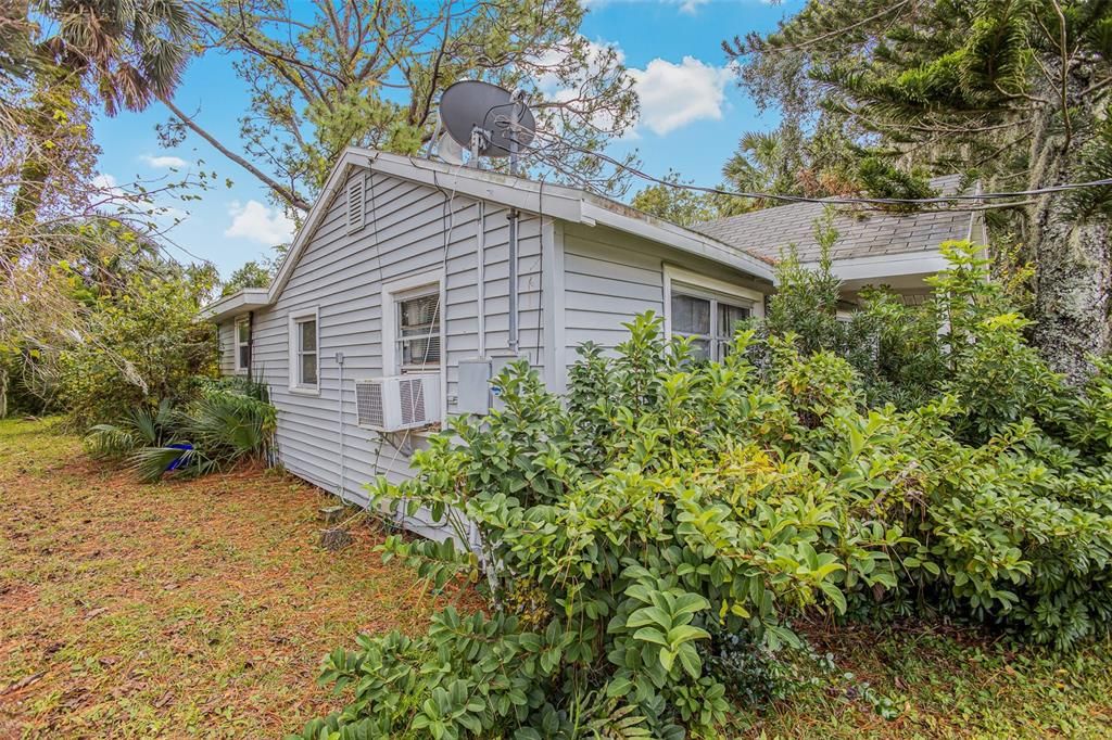 待售: $177,000 (2 贝兹, 1 浴室, 600 平方英尺)