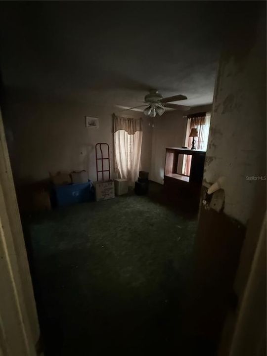 待售: $177,000 (2 贝兹, 1 浴室, 600 平方英尺)