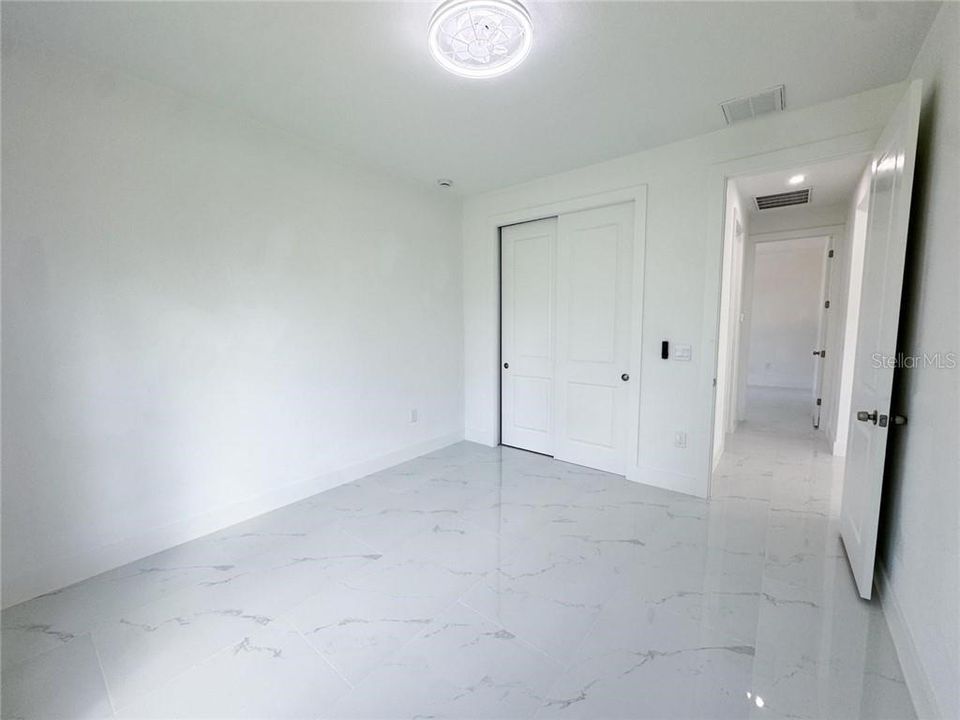 待售: $329,900 (3 贝兹, 2 浴室, 1370 平方英尺)