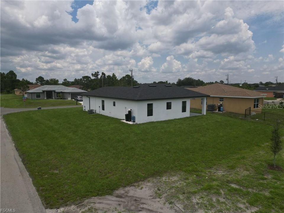 待售: $329,900 (3 贝兹, 2 浴室, 1370 平方英尺)