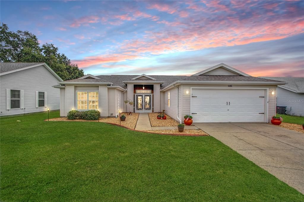 Vendido Recientemente: $299,900 (2 camas, 2 baños, 1974 Pies cuadrados)