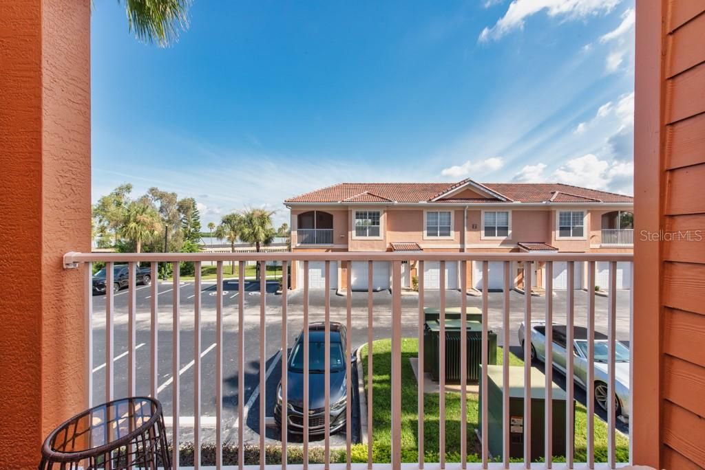 合同活跃: $195,000 (1 贝兹, 1 浴室, 654 平方英尺)