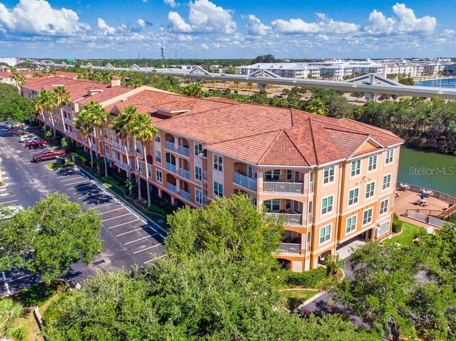 合同活跃: $195,000 (1 贝兹, 1 浴室, 654 平方英尺)