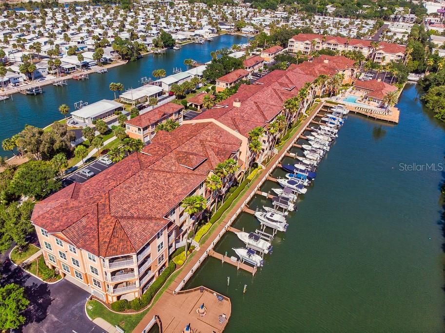 合同活跃: $195,000 (1 贝兹, 1 浴室, 654 平方英尺)