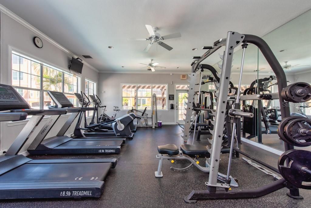 合同活跃: $195,000 (1 贝兹, 1 浴室, 654 平方英尺)