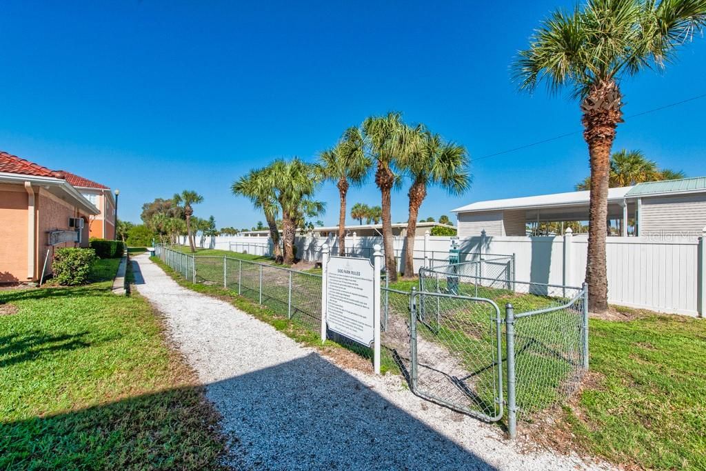 合同活跃: $195,000 (1 贝兹, 1 浴室, 654 平方英尺)