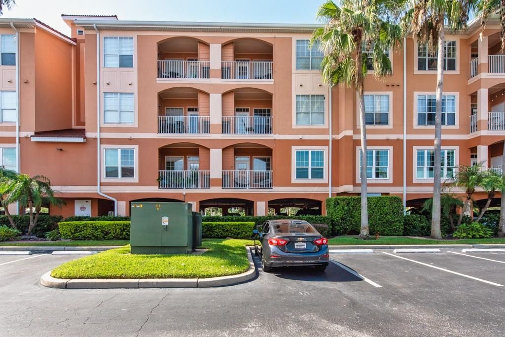 合同活跃: $195,000 (1 贝兹, 1 浴室, 654 平方英尺)