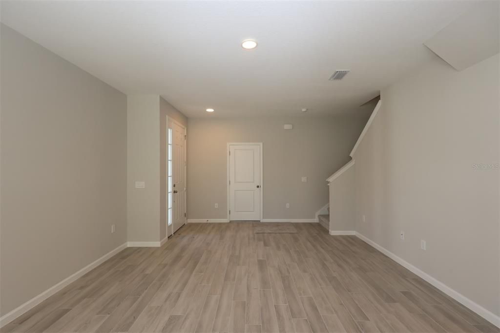 Active With Contract: $449,990 (3 beds, 2 baths, 1729 Square Feet)