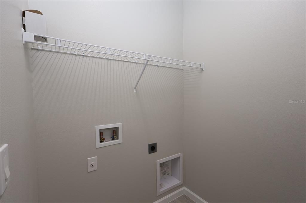 Active With Contract: $449,990 (3 beds, 2 baths, 1729 Square Feet)