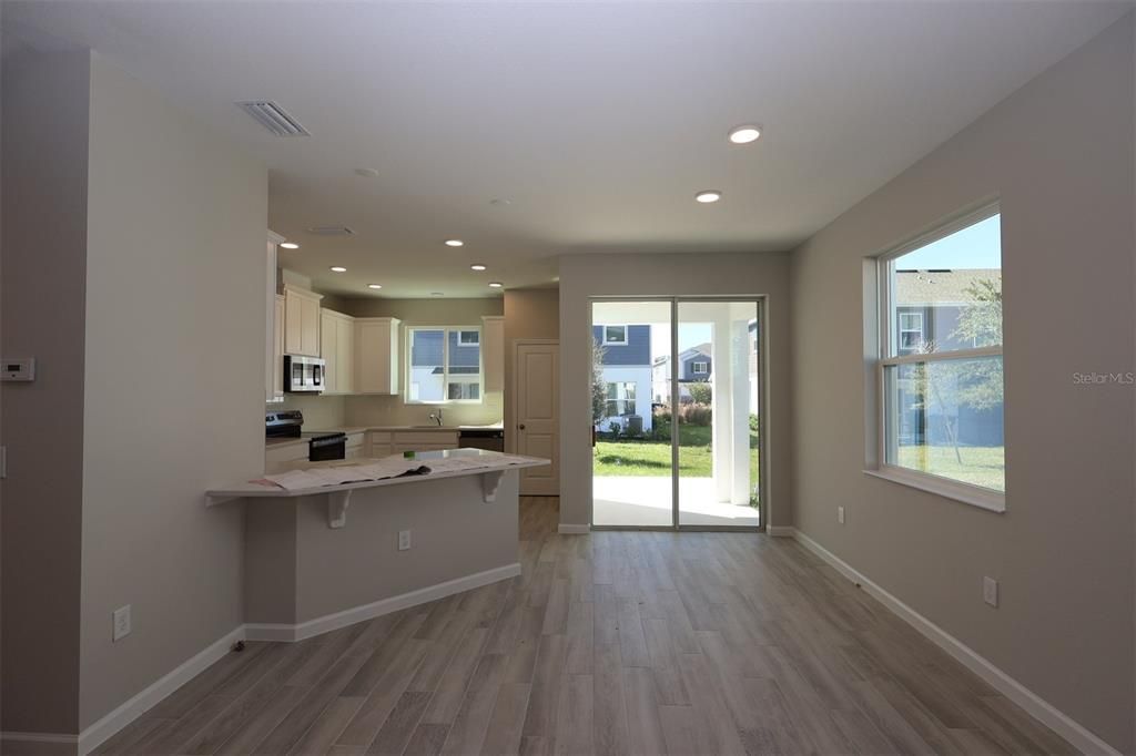 Active With Contract: $449,990 (3 beds, 2 baths, 1729 Square Feet)