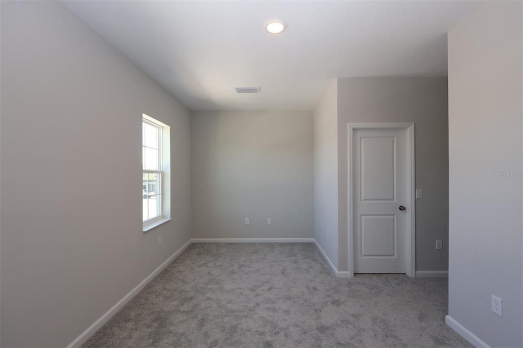 Active With Contract: $449,990 (3 beds, 2 baths, 1729 Square Feet)